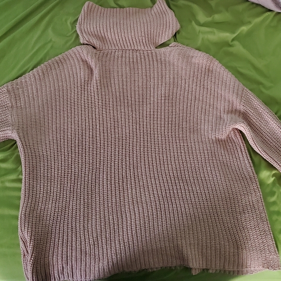 Sweater - Picture 2 of 3